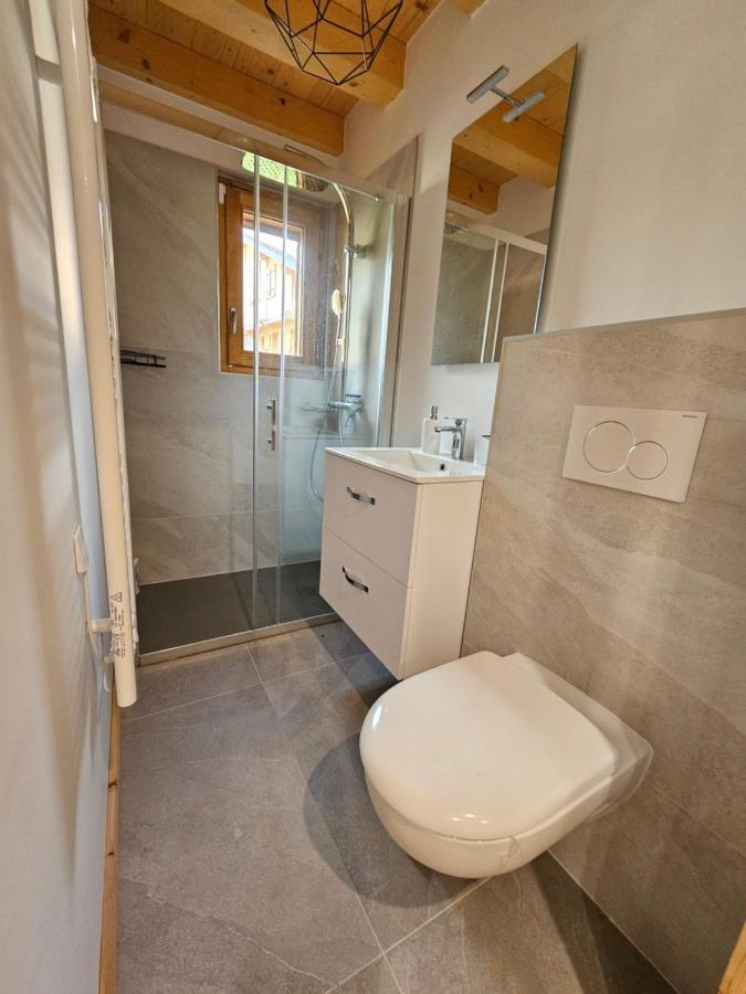Demi-Chalet Vadel La Panthiaz 15 Pers 5 Chambres Abondance Exterior foto
